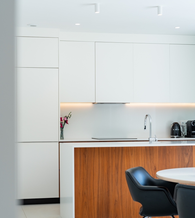 Resa Estates 3 slaapkamers Talamanca te koop sale Ibiza kitchen 5.jpg